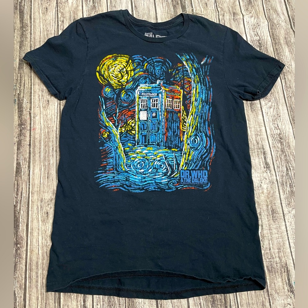 Adult small Doctor Who Dalek Van Gogh style mash up shirt excellent condition